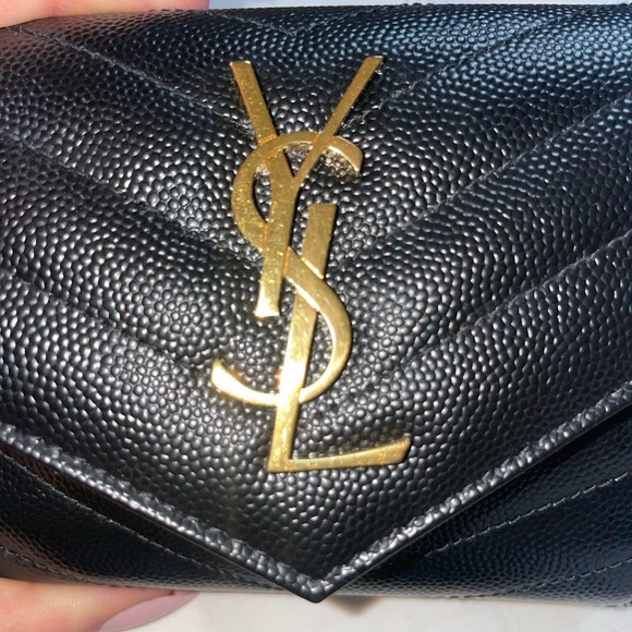 YSL SAINT LAURENT CASSANDRE MATELASSÉ COMPACT TRI FOLD WALLET QUILTED LAMBSKIN - Picture 12 of 16